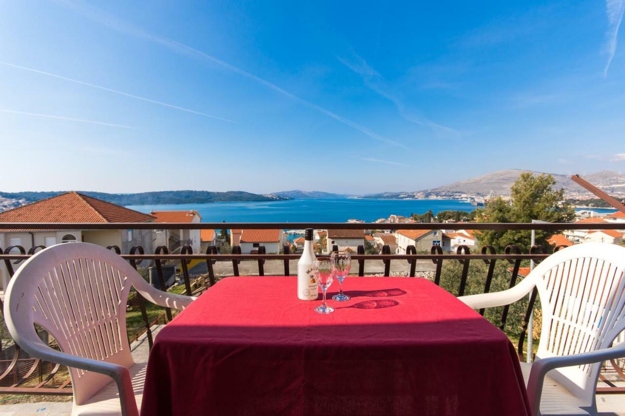 Apartmani Island Трогір Екстер'єр фото