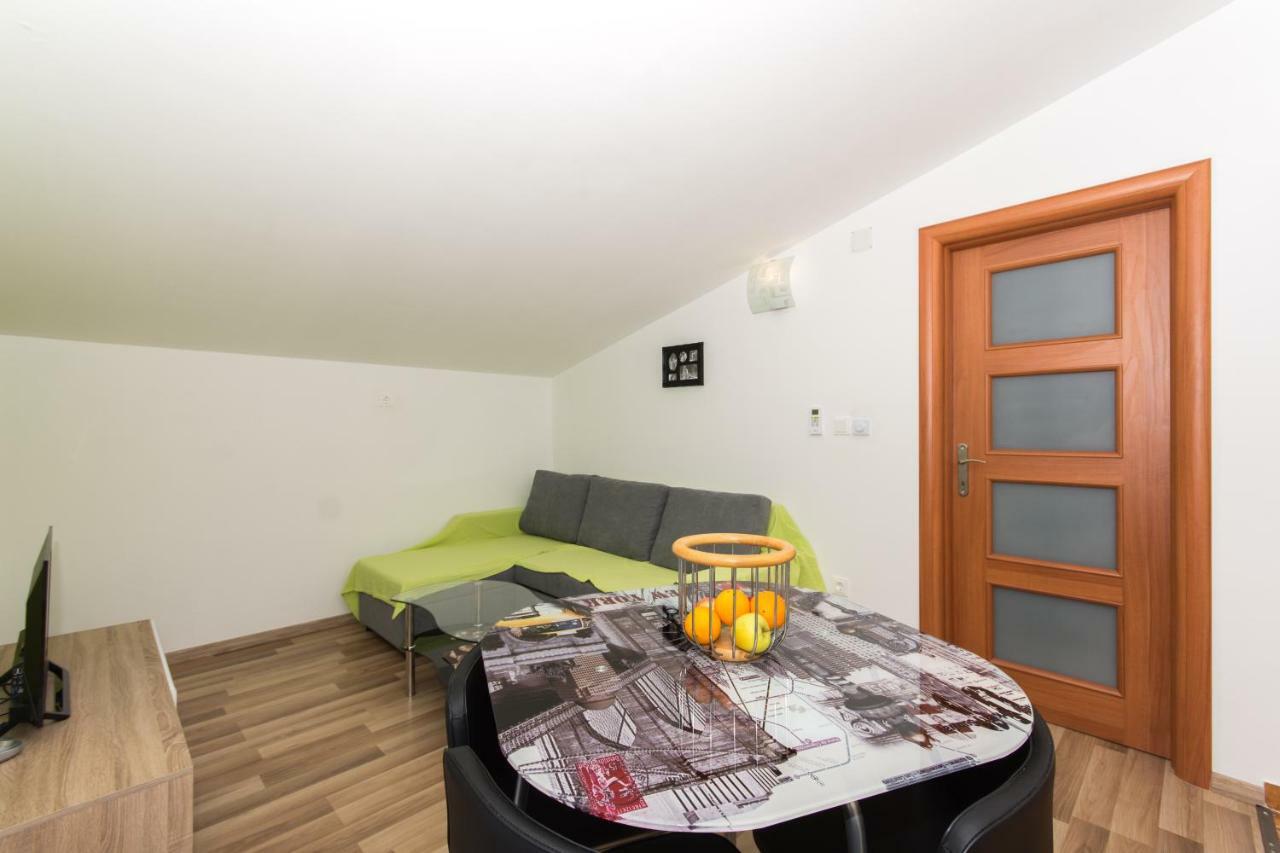 Apartmani Island Трогір Екстер'єр фото