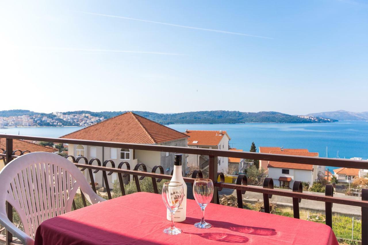 Apartmani Island Трогір Екстер'єр фото