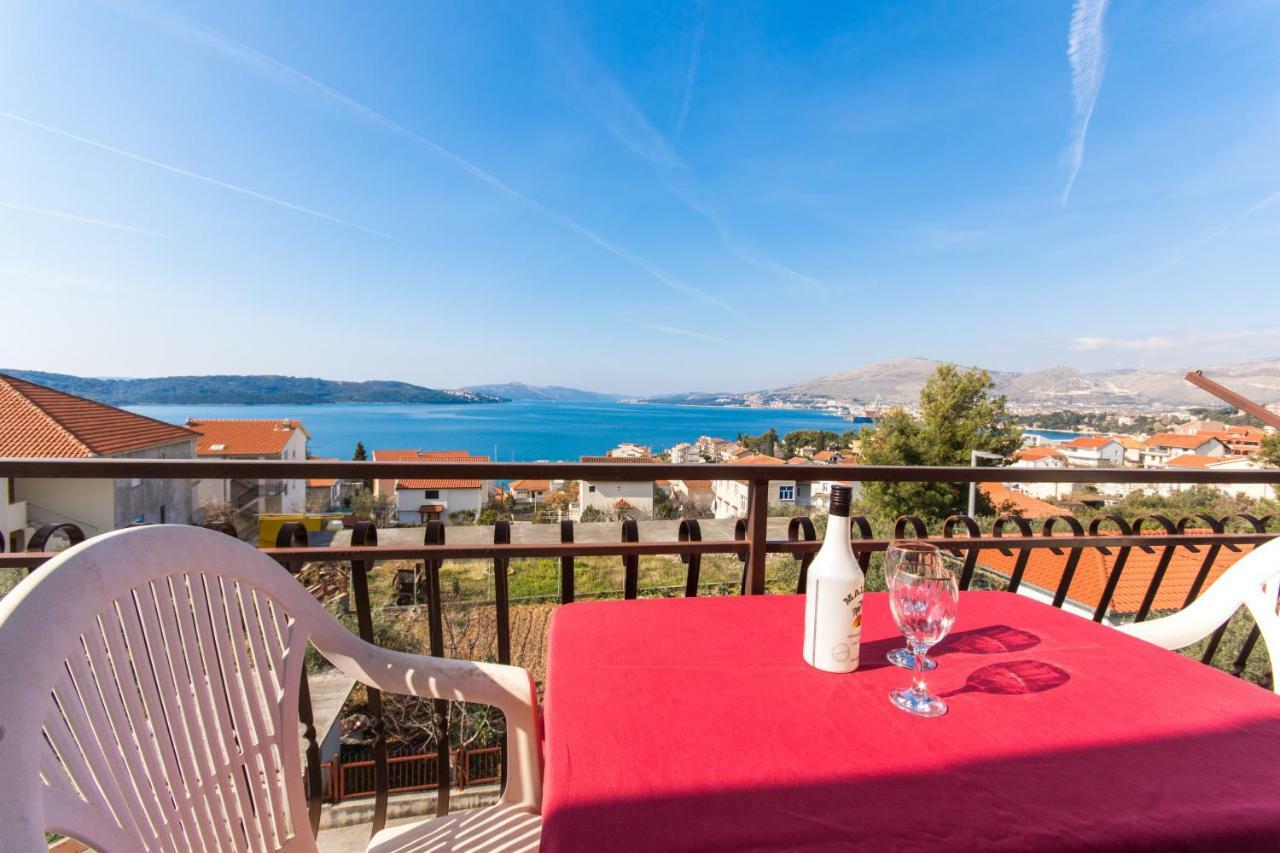 Apartmani Island Трогір Екстер'єр фото