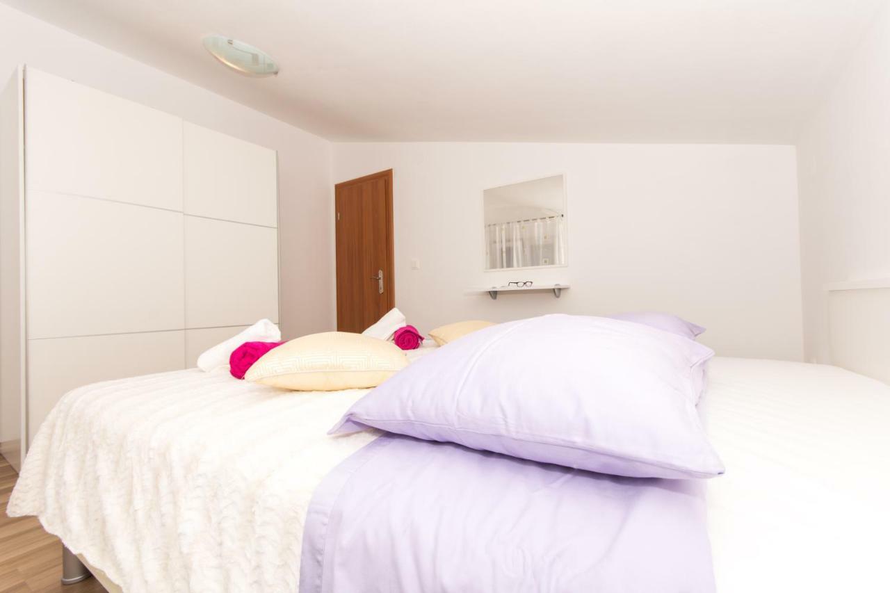 Apartmani Island Трогір Екстер'єр фото
