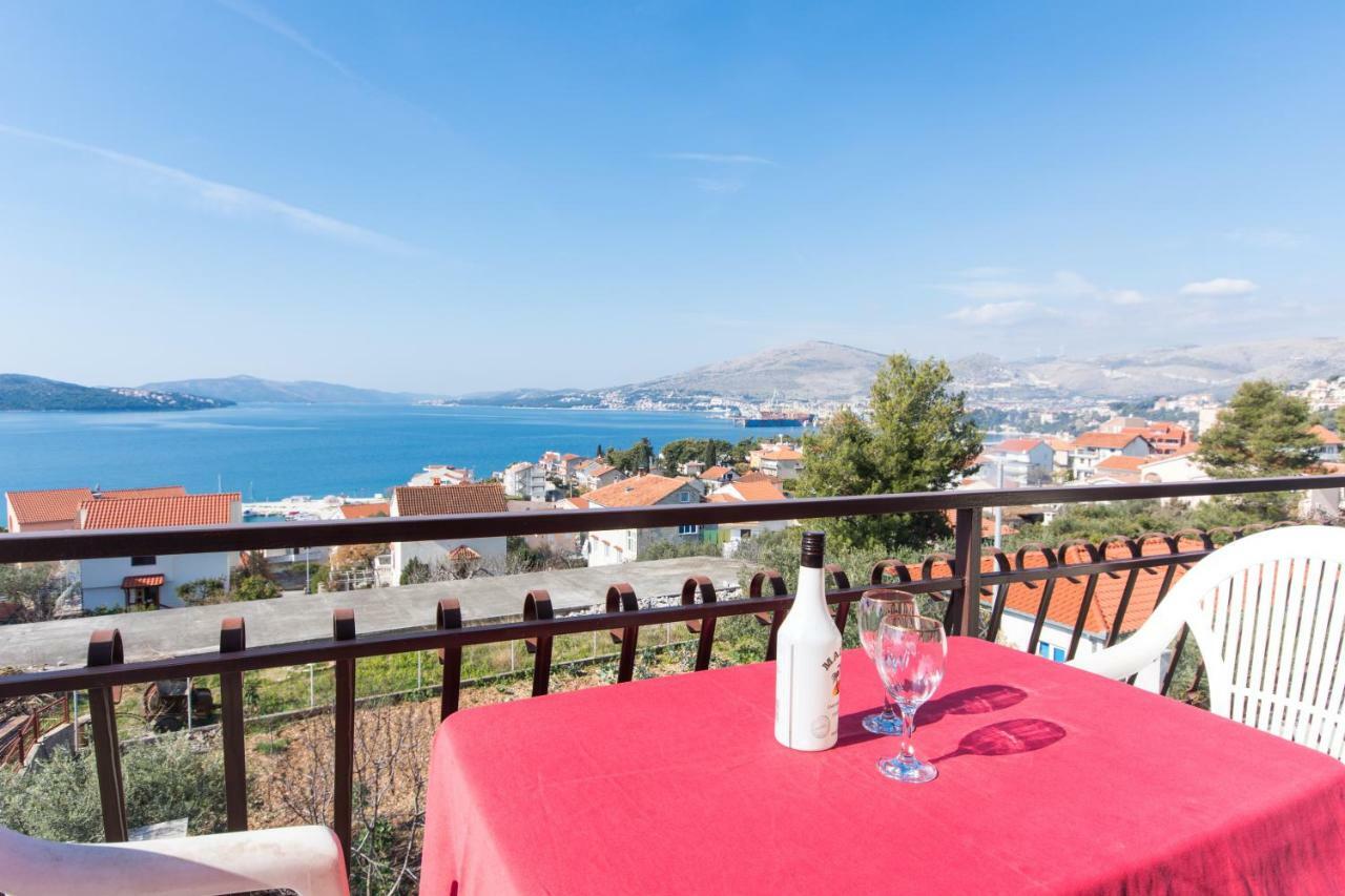Apartmani Island Трогір Екстер'єр фото
