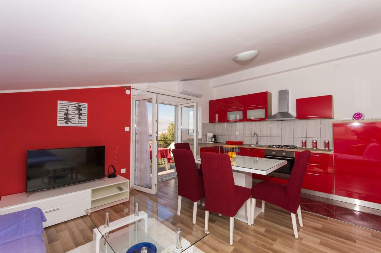 Apartmani Island Трогір Екстер'єр фото