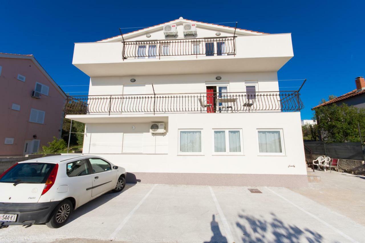 Apartmani Island Трогір Екстер'єр фото