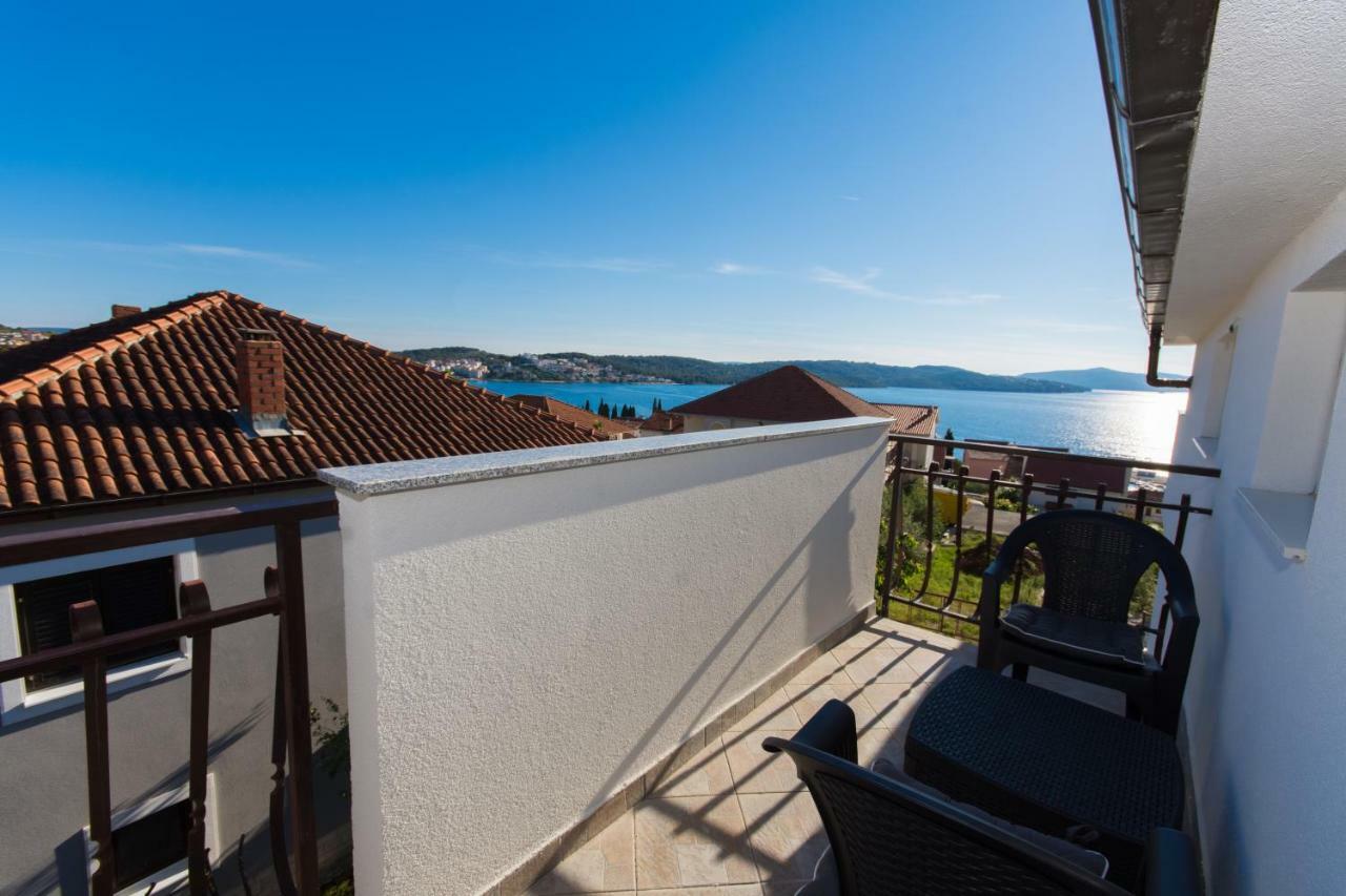 Apartmani Island Трогір Екстер'єр фото
