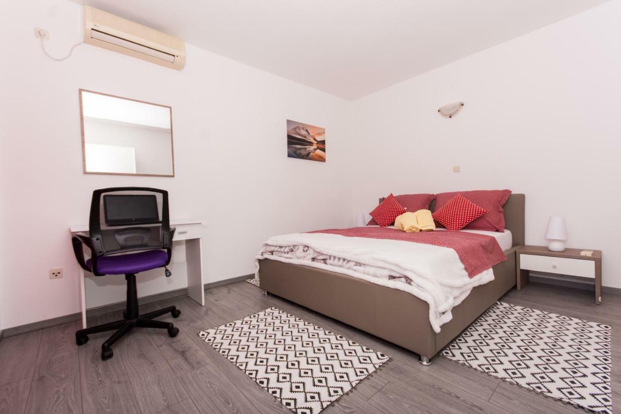 Apartmani Island Трогір Екстер'єр фото